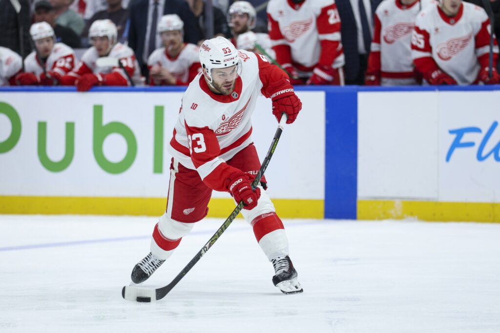 Atlantic Notes: DeBrincat, Maple Leafs, Canadiens – Pro Hockey Rumors