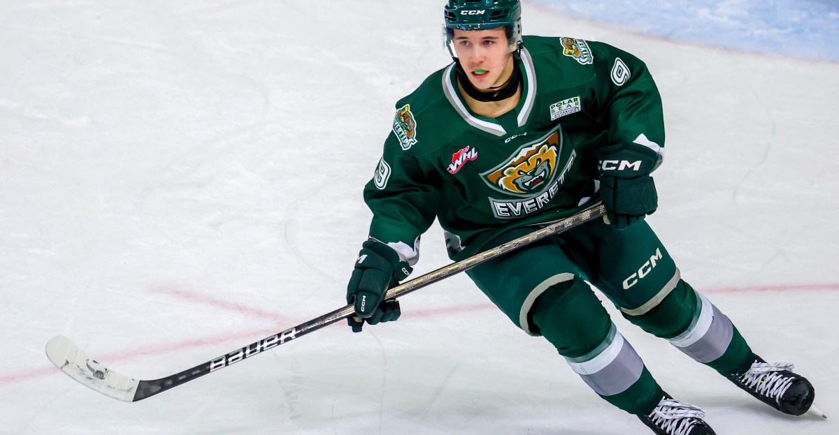 Can Michigan Hockey land top NHL Draft prospect Landon DuPont?