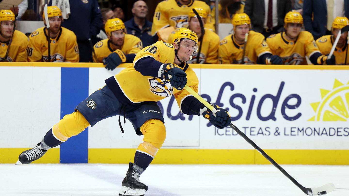 Predators Forward Signs With Los Angeles Kings