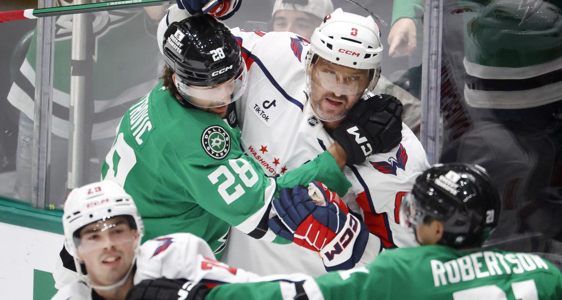 Stars defenseman Alexander Petrovic signs with Panthers in free agency