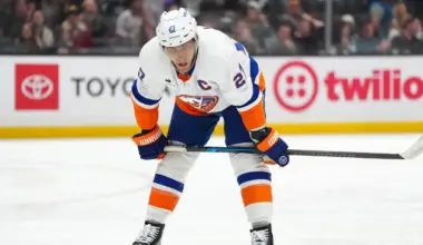 Islanders losing Anders Lee update arrives on eve of free agency image