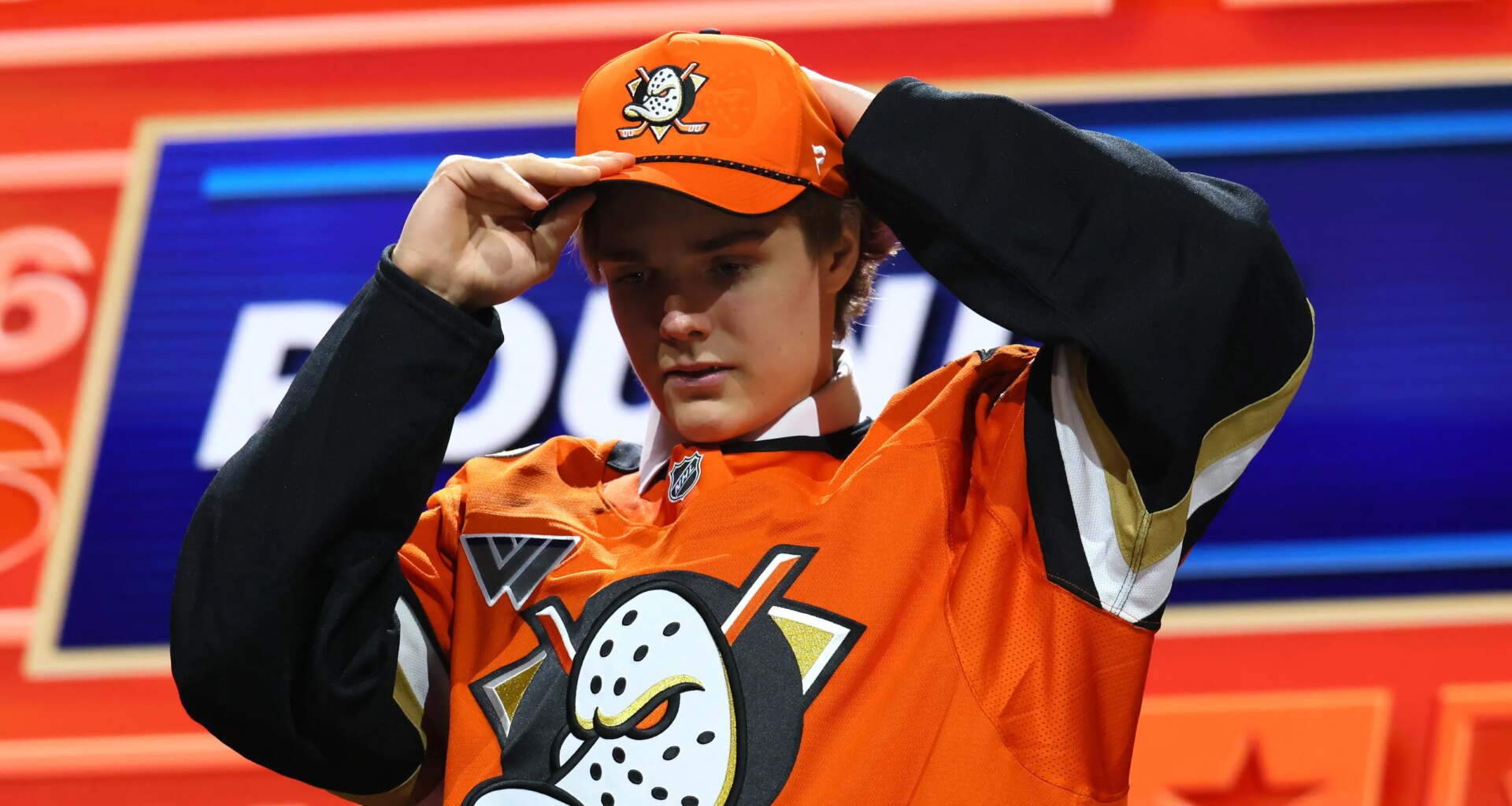 Incoming Michigan State hockey freshman signs ELC with Anaheim Ducks