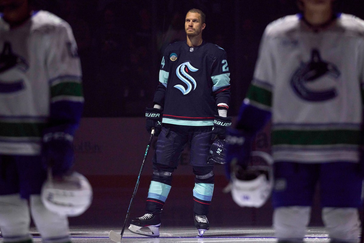 Oleksiak adds veteran savvy to rebuilding Canucks