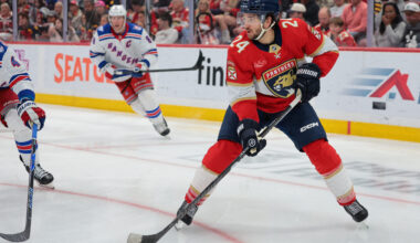 Avalanche Add Forwards Vinnie Hinostroza, Adam Beckman On Two-Year Deals