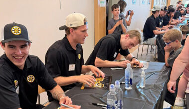 Bruins players help kick-off summer reading