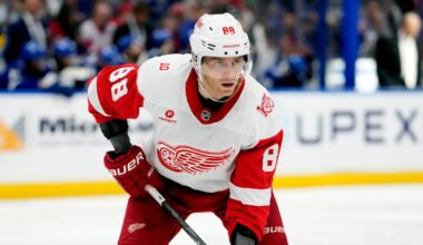 Patrick Kane still available two days into free agency; Canadiens extend Dobes