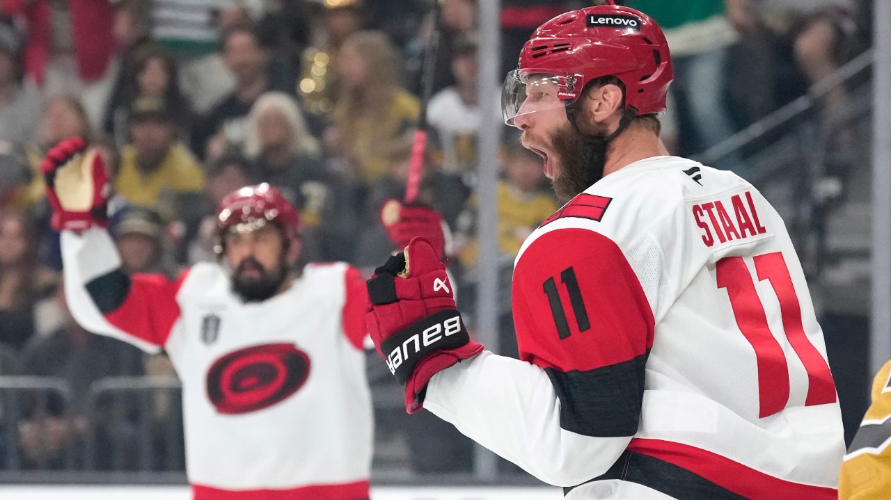 Hurricanes beat Golden Knights 5-3 to tie series at 2-2