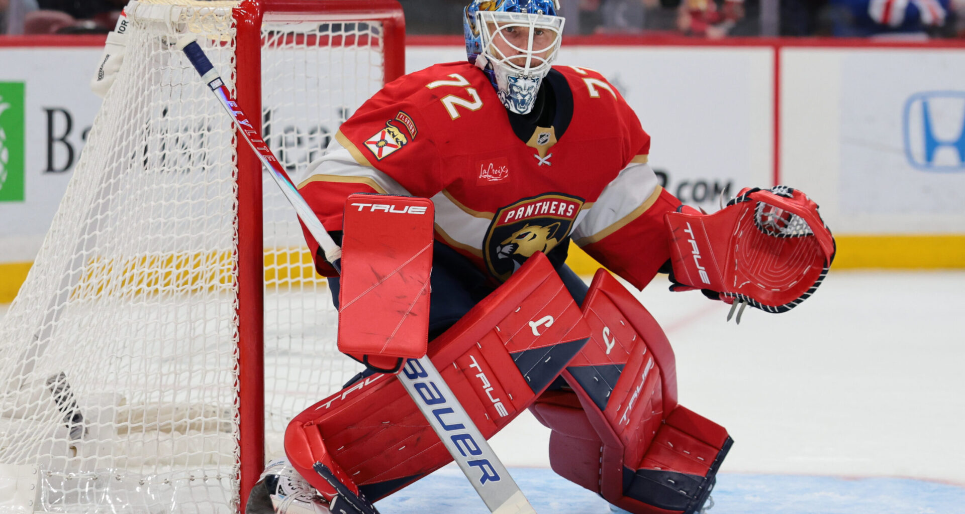 Florida Panthers goaltender Sergei Bobrovsky (72) defends his net