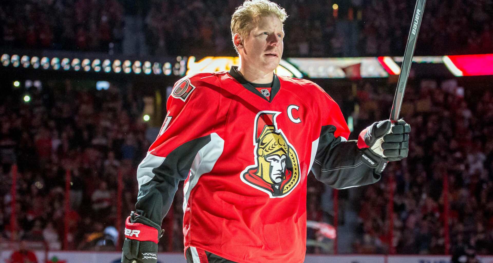 Ottawa Senators former player Daniel Alfredsson (11) takes part in a pre-game ceremony at Canadian Tire Centre