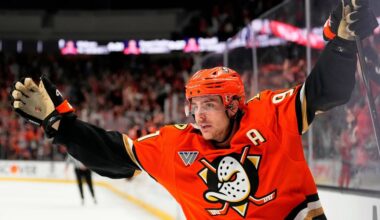 Anaheim Ducks keep Leo Carlsson, matching Flyers' $90 million offer sheet for young center