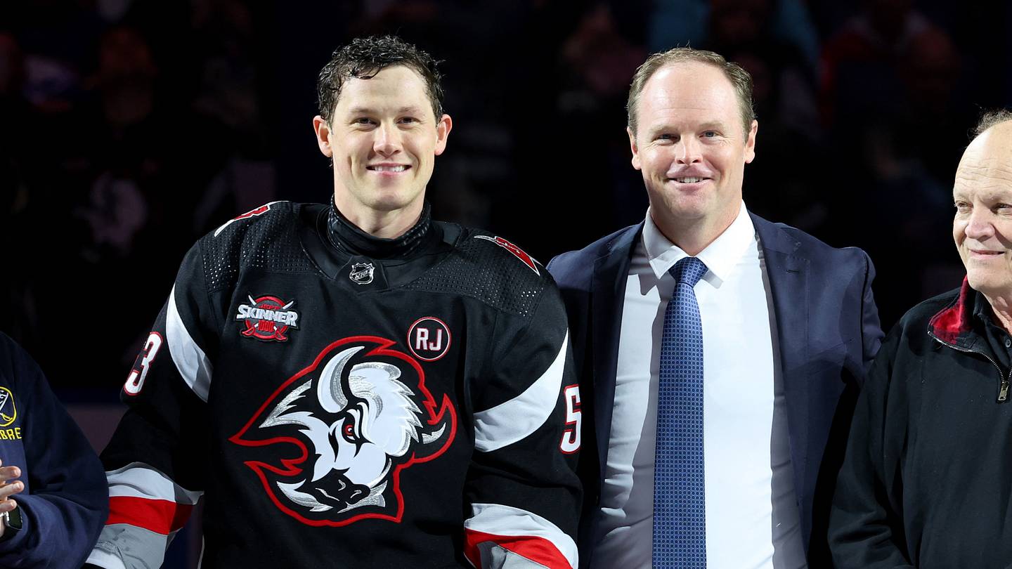 Buffalo writer drops funny statement on former Sabres joining the Bruins