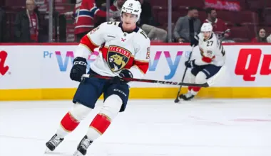 Florida Panthers center Anton Lundell (15) skates during warm-up before the game against the Montreal Canadiens at Bell Centre.