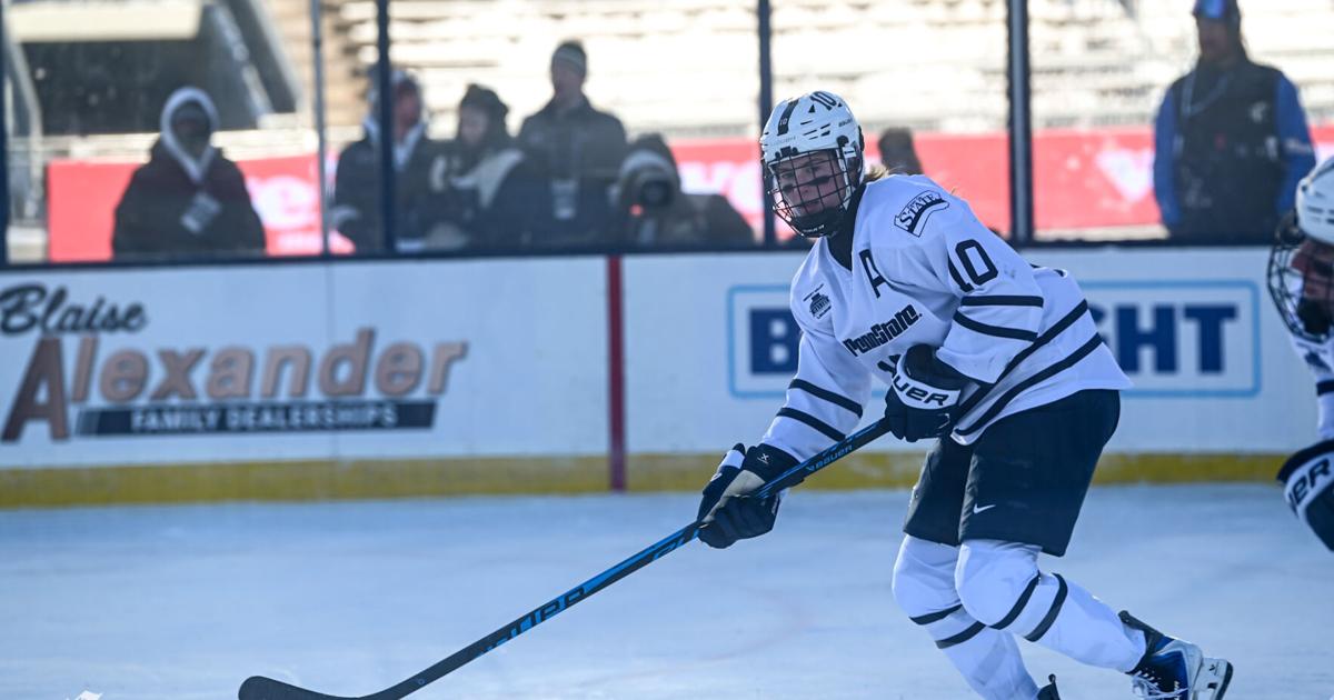 Former Penn State women's hockey defender Leah Stecker signs with Boston Fleet | Penn State Women's Hockey News