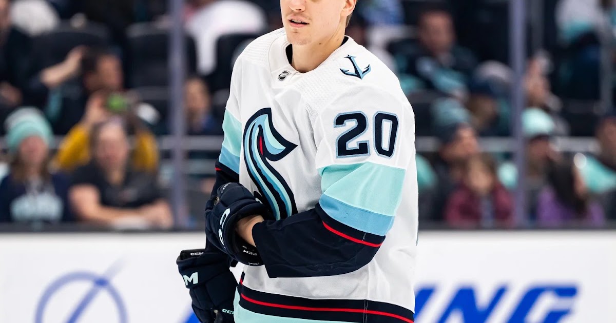 Canucks Urged To Sign One Of Last Big Free Agents