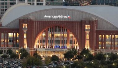 Mavs, Stars agree to stay at American Airlines Center through 2031
