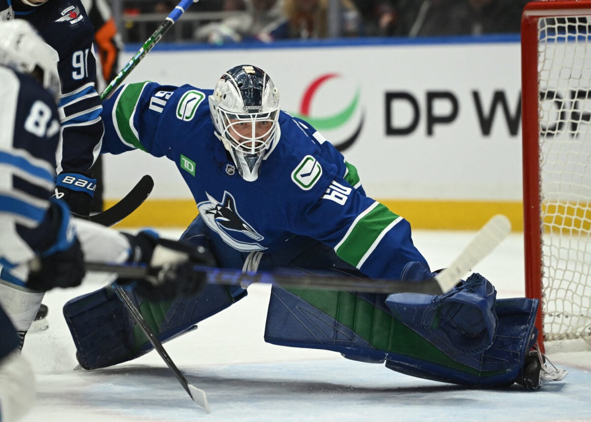 Nikita Tolopilo Vancouver Canucks