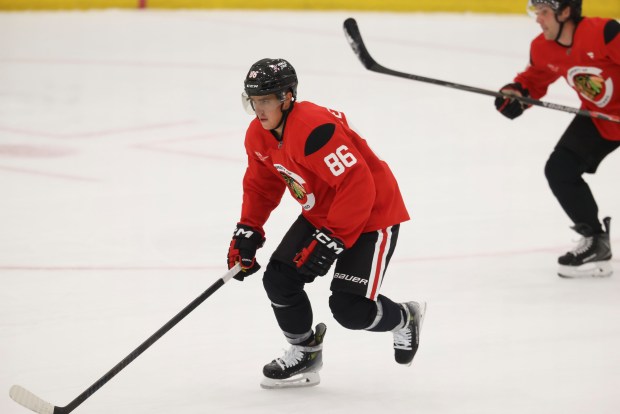 Center Teuvo Teravainen (86) practices Thursday, Sept. 17, 2026, during training camp at the Blackhawks Ice Center. (Brian Cassella/Chicago Tribune)