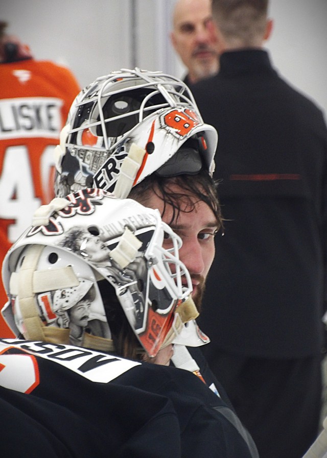 Flyers goalie Dan Vladar
