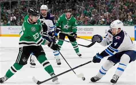 The Stars Looking to Improve their Offense