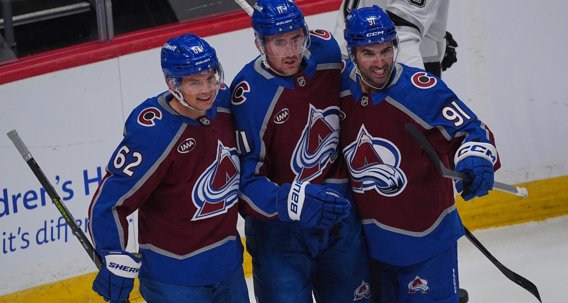 Avalanche thrives with 11 forwards because of depth, positional flexibility