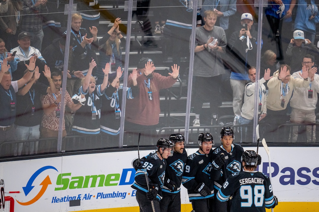 (Trent Nelson | The Salt Lake Tribune) Players celebrate a goal as the Utah Mammoth host the Chicago Blackhawks, NHL hockey in Salt Lake City on Thursday, Oct. 1, 2026.