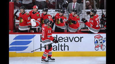 Chicago Blackhawks urged to sign veteran 40-goal scorer Vladimir Tarasenko amid poor season start