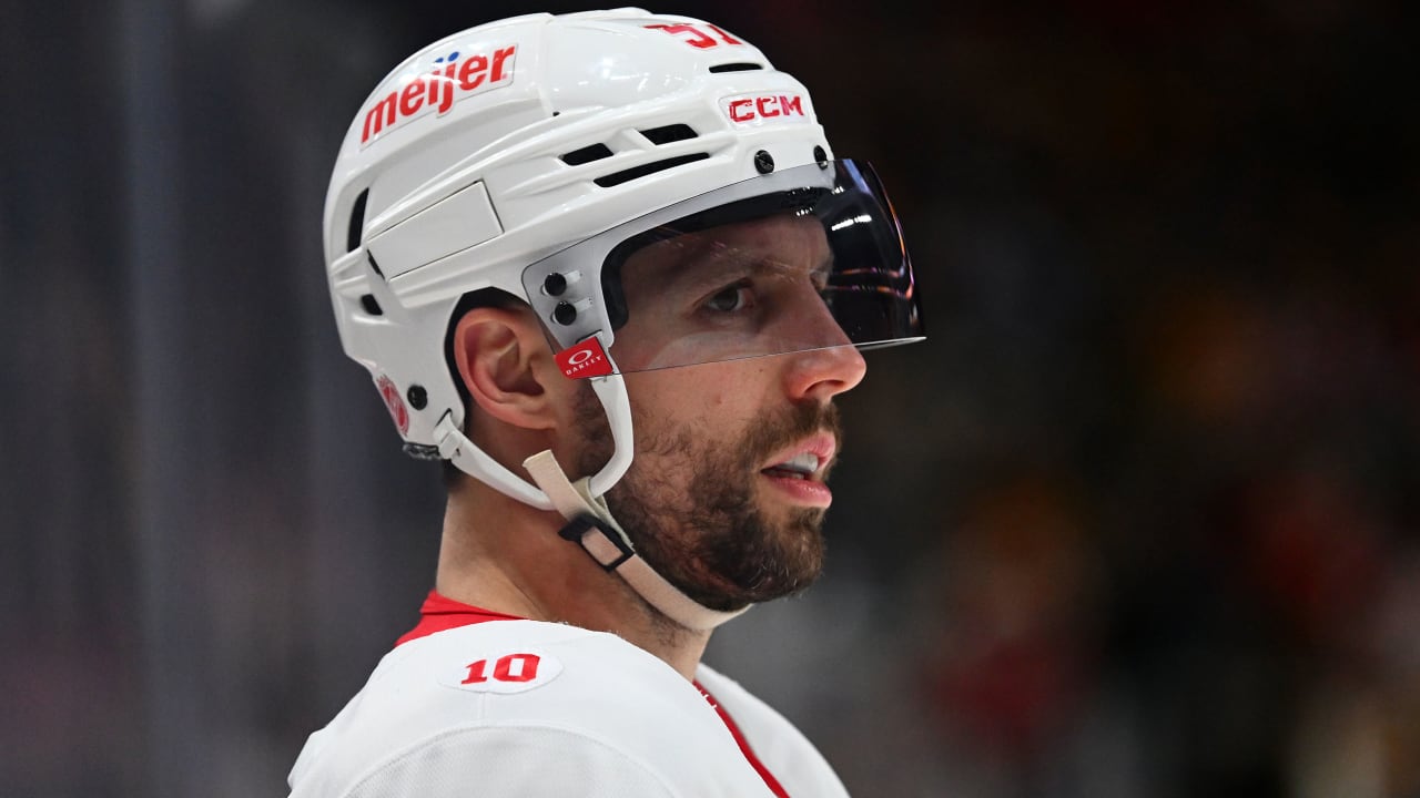 Perron signs one-year, $850,000 contract with Stars
