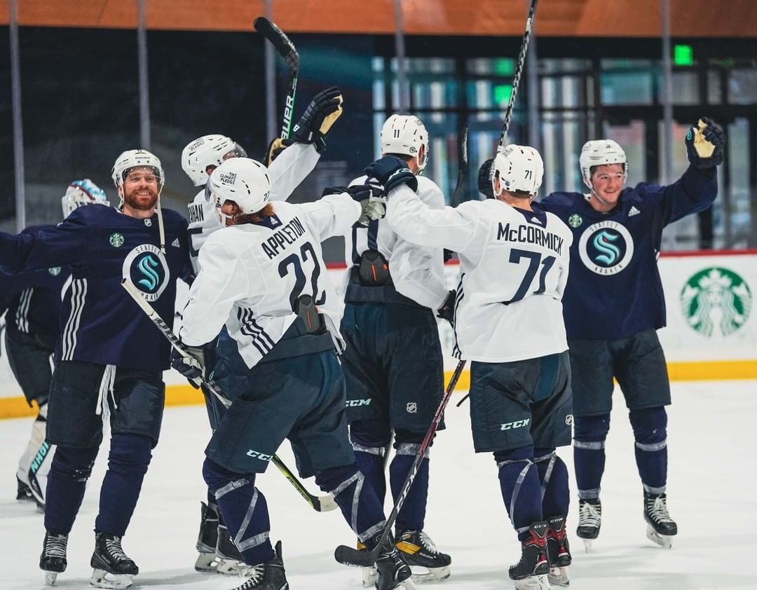 double tap if you miss #seakraken hockey rn....