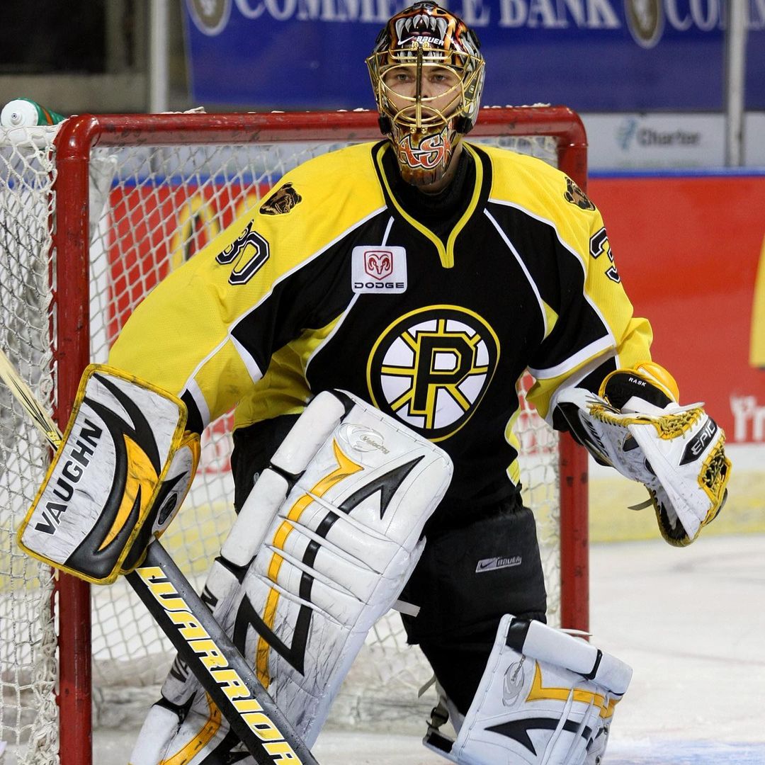 Time to throw it waaayyyy back.
 
The @ahlbruins have signed @trask40 to a profe...