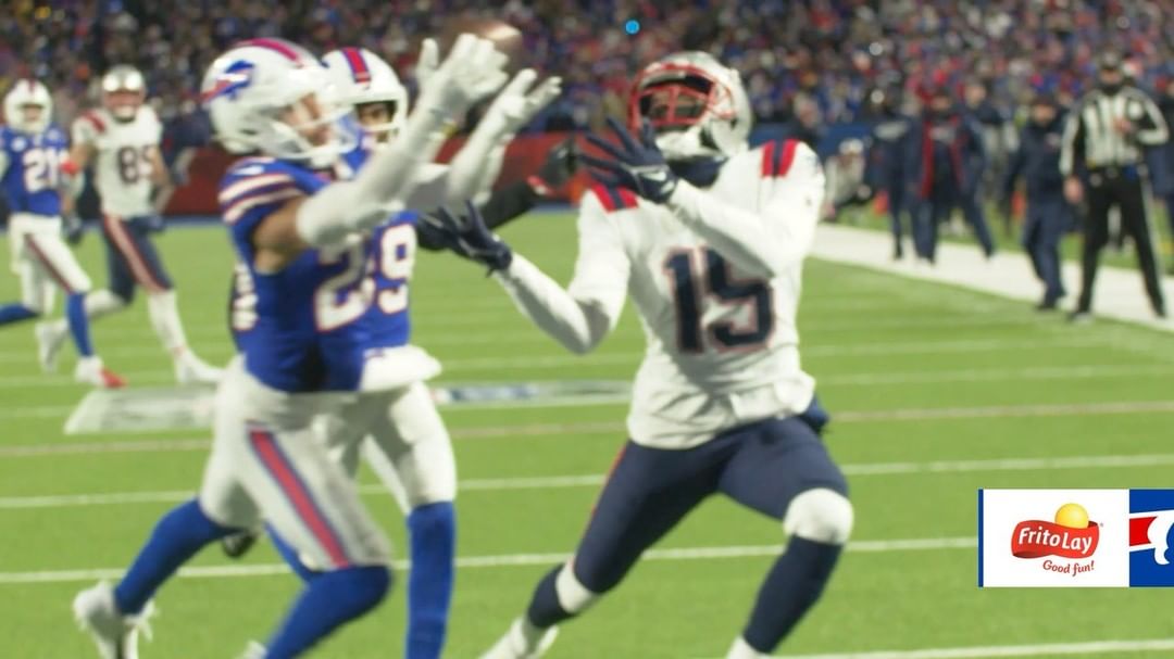 Still not sure how @Micah_Hyde made this INT.  #NEvsBUF...