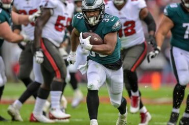 @bnsvi_ finds the end zone  #PHIvsTB | #FlyEaglesFly...