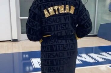 custom robe for A1 today  (via @c_hines33 )...