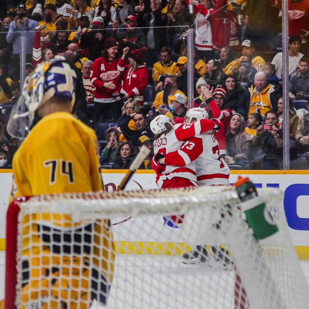 Out of the box → back of the net! #lgrw...
