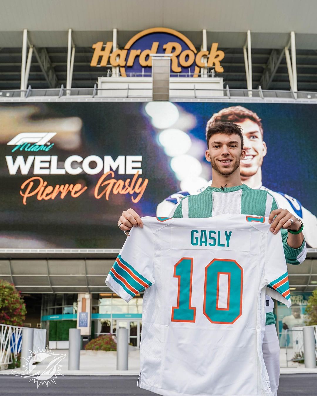 Thanks for spending your preseason with us, @pierregasly!  See you at @f1mia in ...