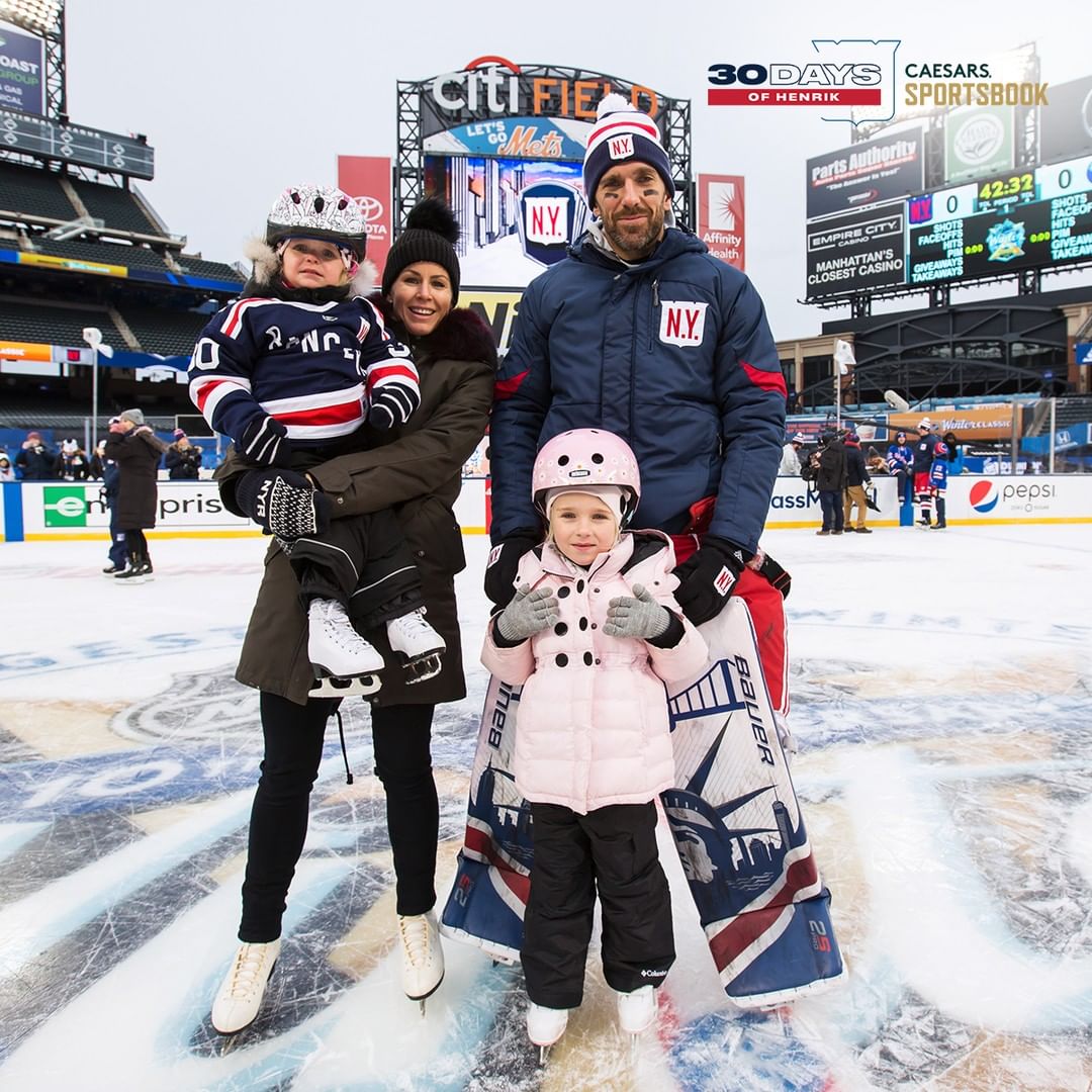 𝑫𝒂𝒚 23: Nothing quite like Henrik Lundqvist on an outdoor sheet on New Year's Da...