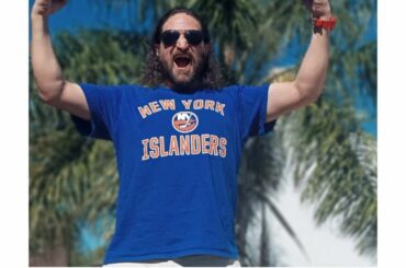#IslesNation  We want to see you rocking your blue and orange around the globe...