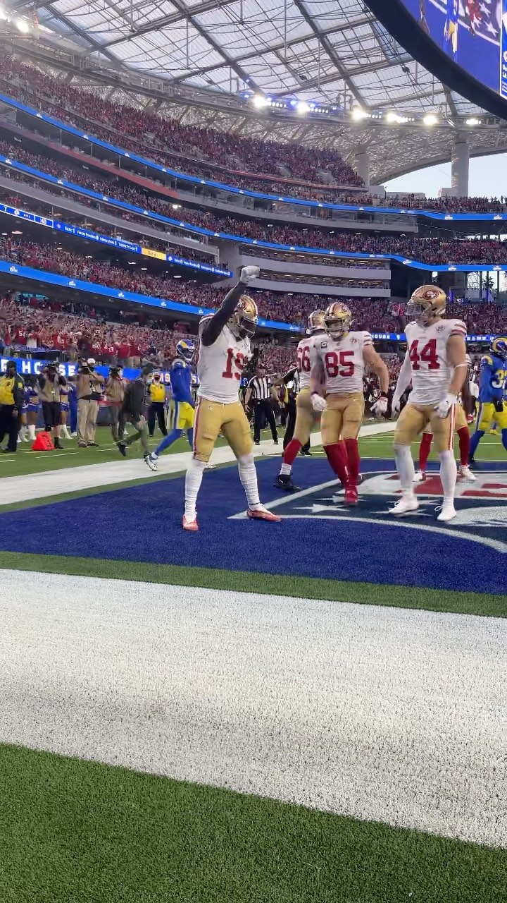 𝒘𝒉𝒐?
#SFvsLAR on FOX...