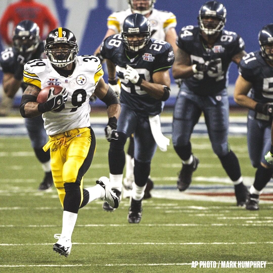 The longest run in Super Bowl history

@fastwillieparker | #OTD | #SBXL 

More h...