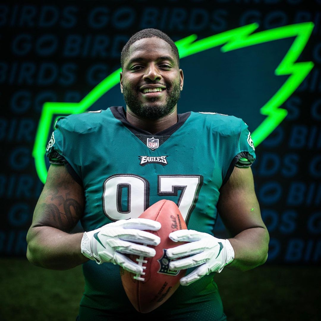 Double tap to wish @grave_digger97 a happy birthday!  

#FlyEaglesFly...
