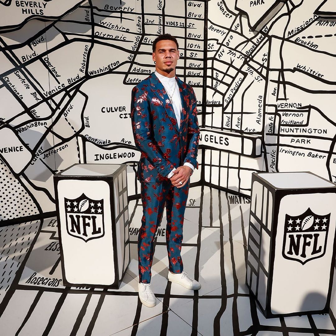 Justin Simmons: Early candidate for red carpet fit of the night  (NFL x @joshuav...