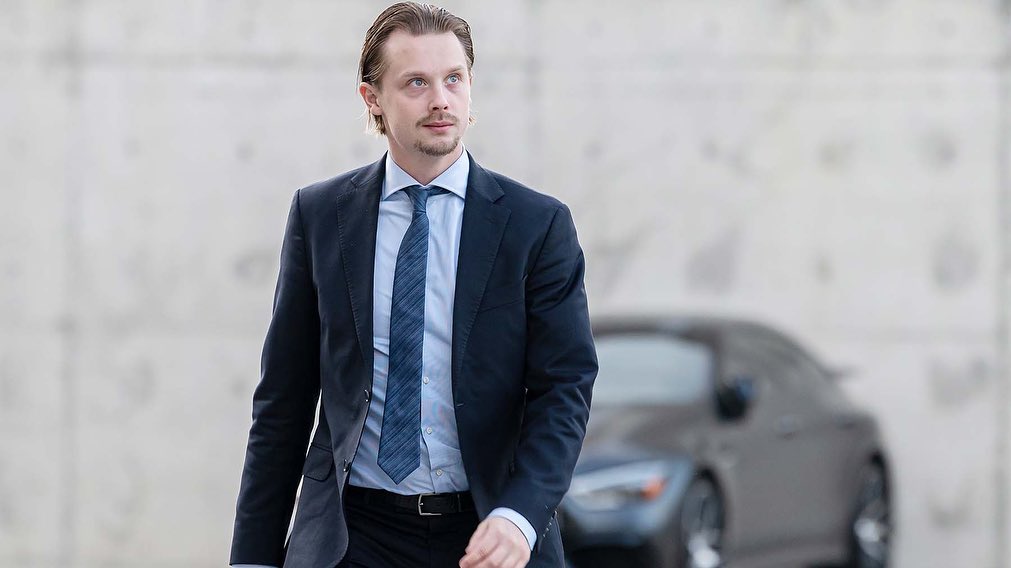 Friday fit check  Our team photographer picked her favorite #SharklyDressedMen s...