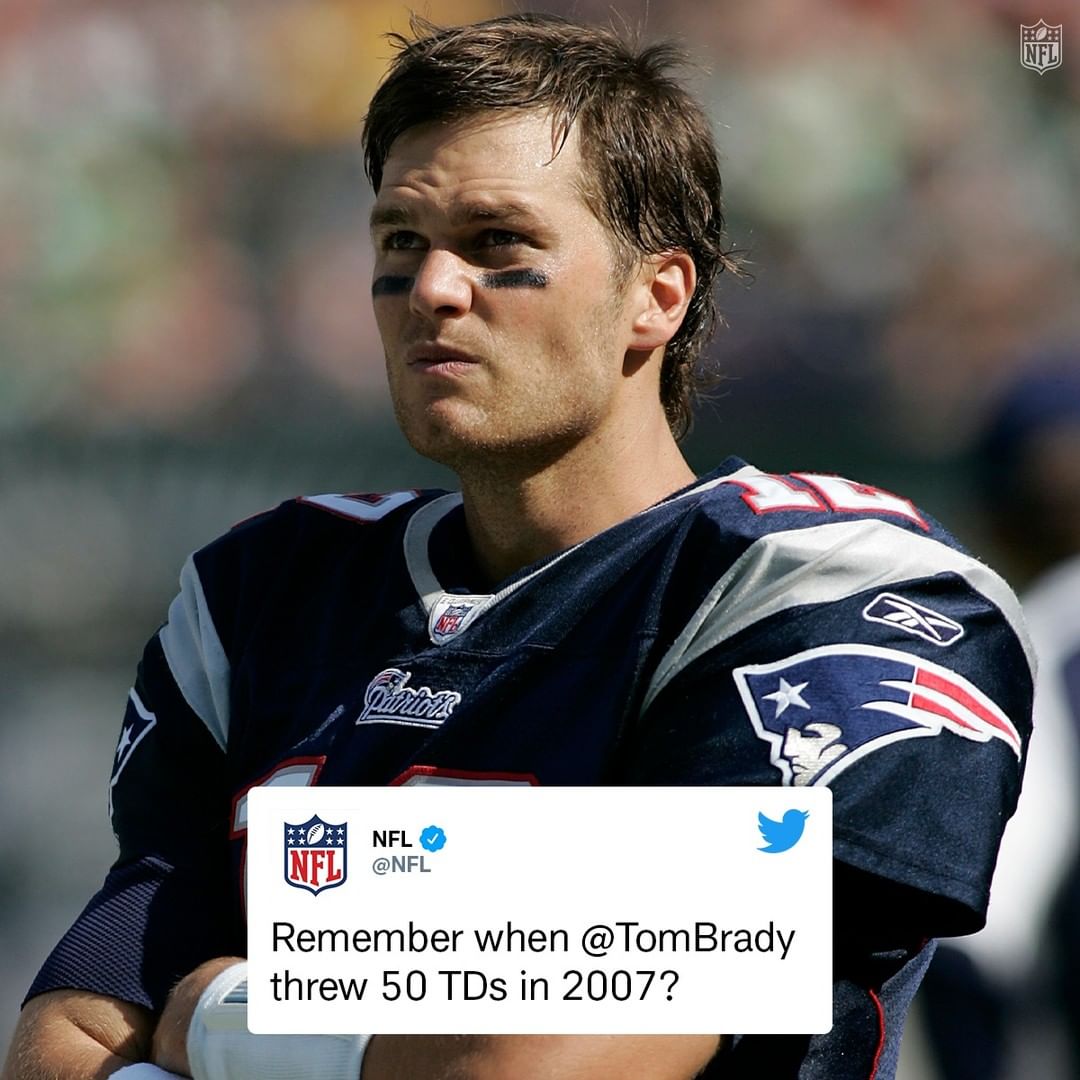 2007 Tom Brady was ELITE. Can he win another OPOY award tonight?  : #NFLHonors -...