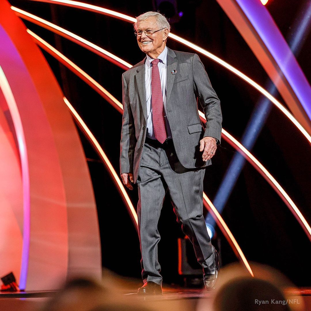 Headed to the Hall

@profootballhof | #FlyEaglesFly...