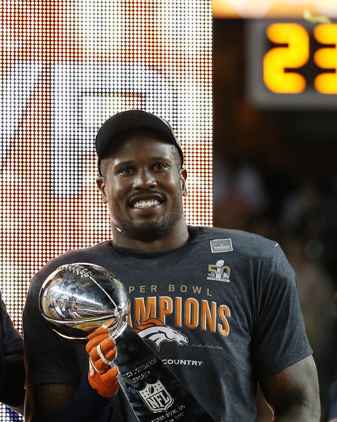 Congrats, @VonMiller, on another #SuperBowl  !  Sending all our  from #BroncosCo...