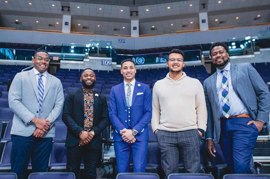 Representation matters.

After Thursday’s game in Winnipeg, members of the #SeaK...