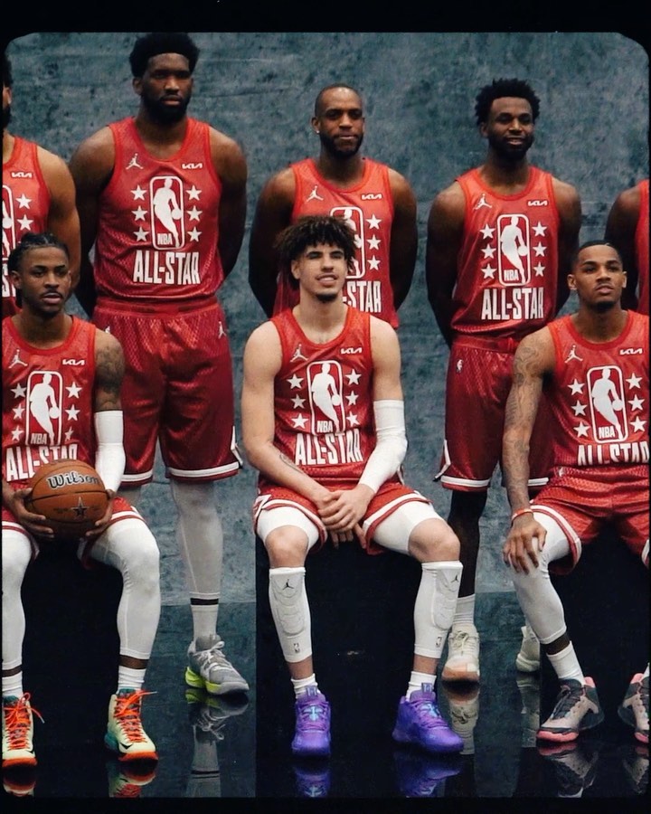 That’s a wrap! #NBAAllStar was a movie! 

Proud of you @melo!  —#AllFly...