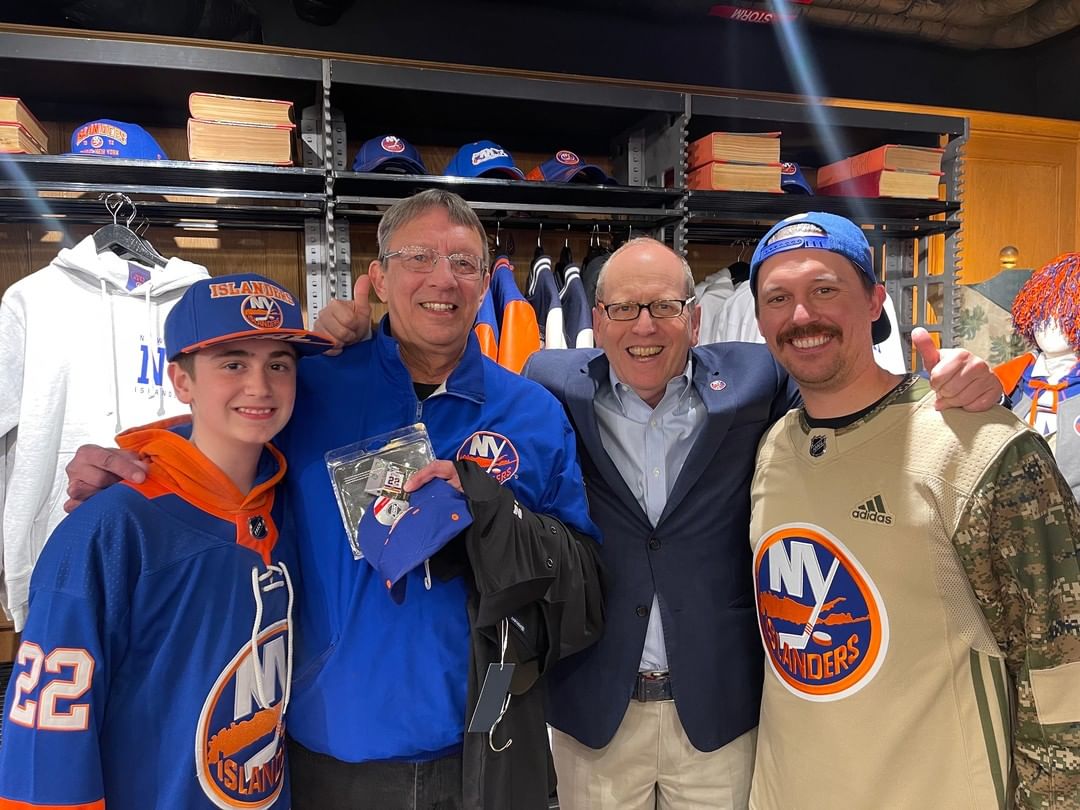 Three generations of #Isles fans with Islanders Co-Owner Jon Ledecky.  Join the ...