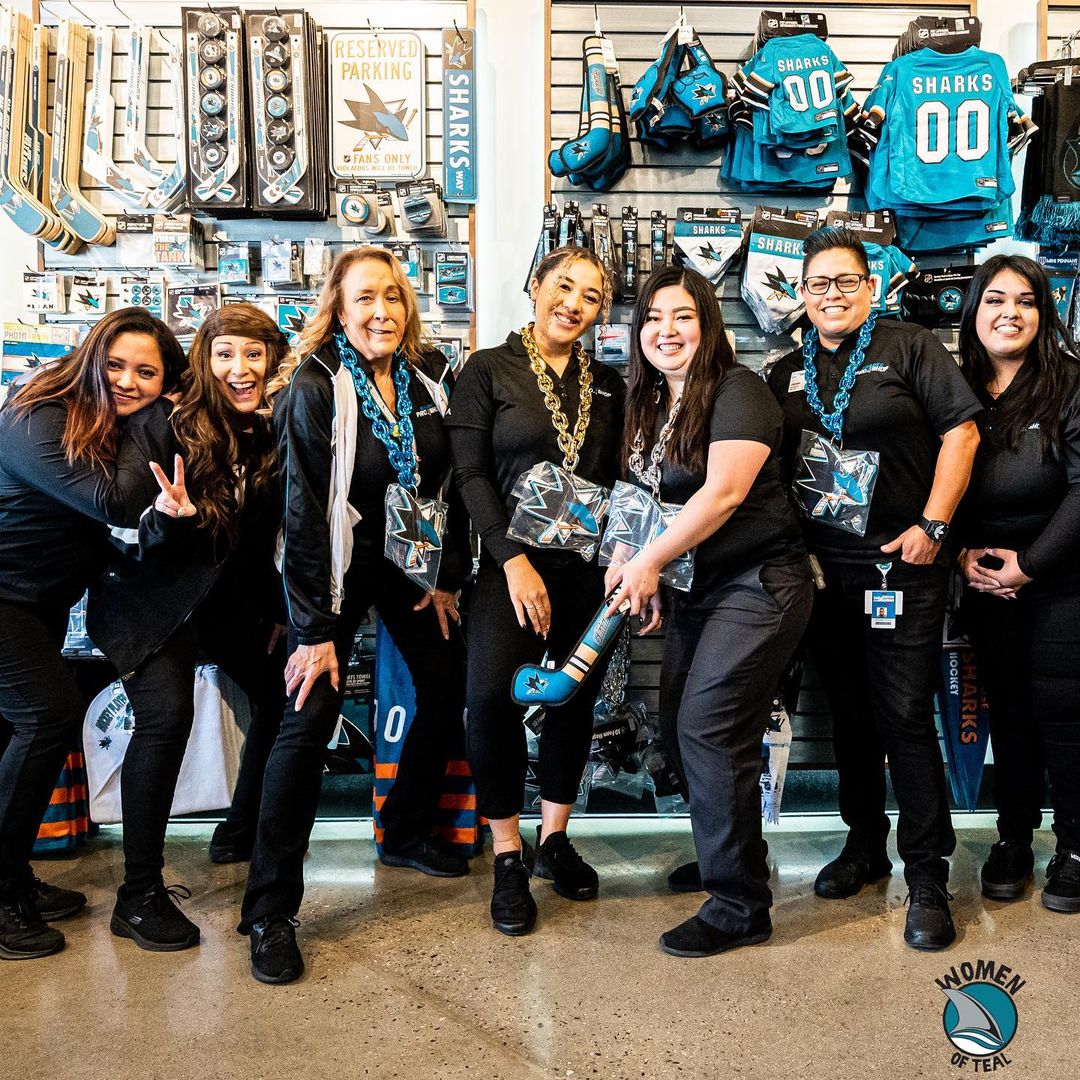 We’re celebrating our #WomenOfTeal Night presented by @kpthrive!  Team Teal wou...