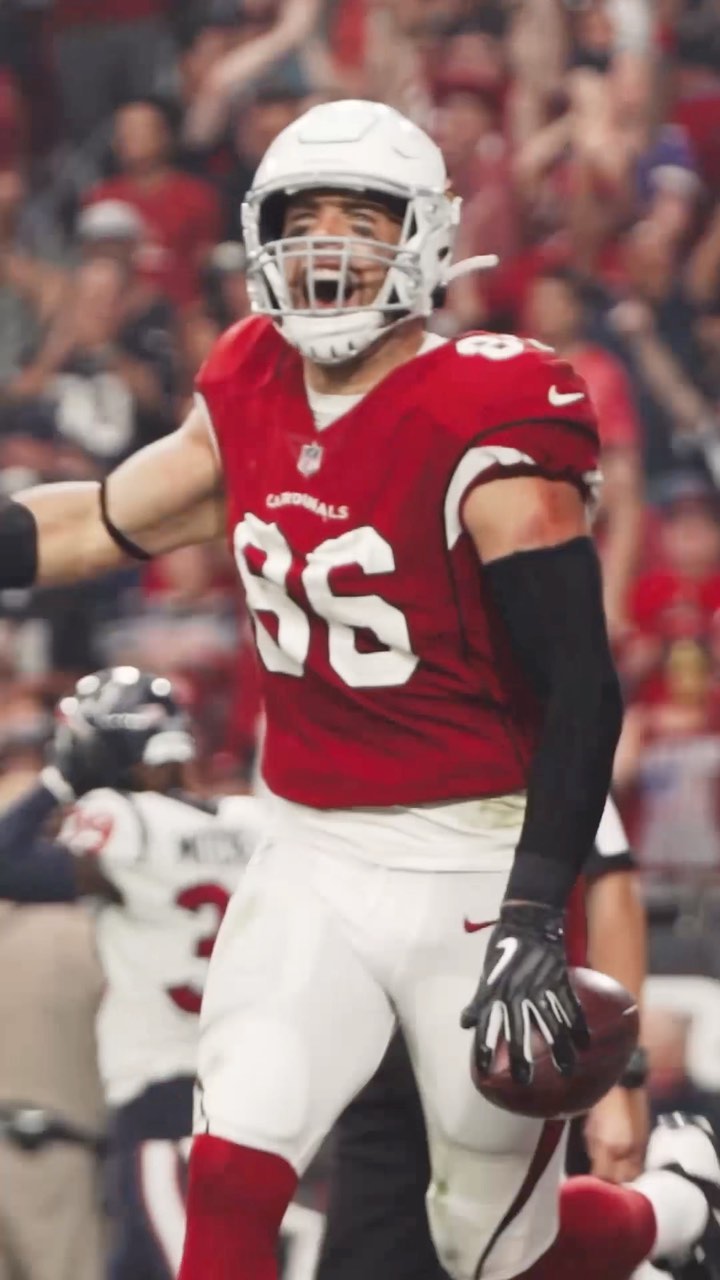 THREE  MORE  YEARS  OF  ERTZ

@zachertz #nfl #football #azcardinals #arizona #fr...