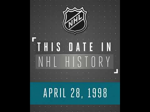 Alfredsson nets Sens' 1st playoff hat trick | This Date in History #shorts